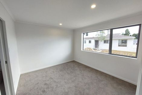 Photo of property in 7/11 Celeste Place, Totara Vale, Auckland, 0627