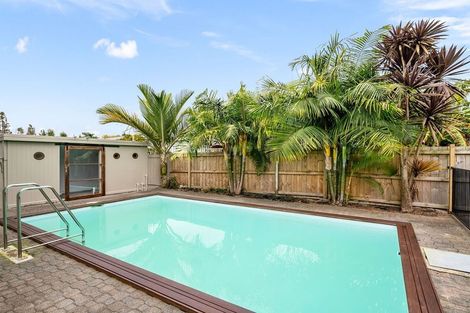 Photo of property in 16 Sierra Avenue, Te Kamo, Whangarei, 0112