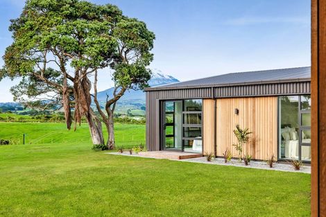 Photo of property in 29 Washer Road, Omata, New Plymouth, 4374