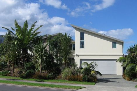 Photo of property in 23 Waimanu Bay Drive, Te Atatu Peninsula, Auckland, 0610