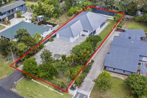 Photo of property in 14 Awhiorangi Promenade, Swanson, Auckland, 0816