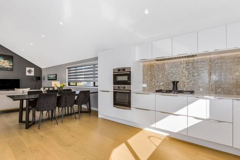 Photo of property in 106 Silverstream Road, Crofton Downs, Wellington, 6035