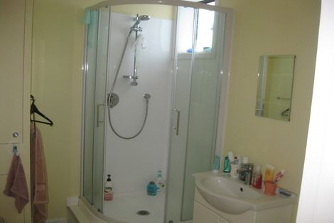 Photo of property in 196 Glenmore Street, Northland, Wellington, 6012