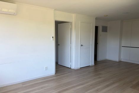 Photo of property in 1/13a Kitewao Street, Northcote, Auckland, 0627