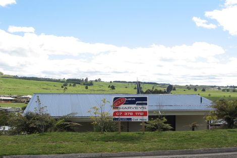 Photo of property in 1 Sylvia Place, Acacia Bay, Taupo, 3330