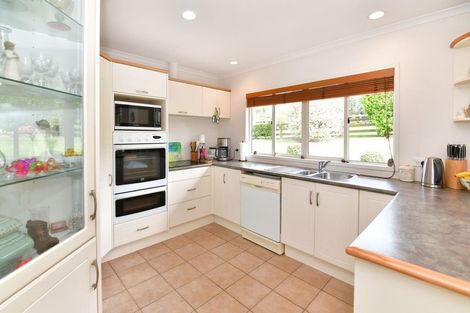Photo of property in 12 Wyn Close, Kaukapakapa, 0871