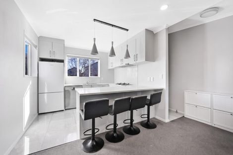 Photo of property in 25 Warbler Crescent, Papakura, 2110