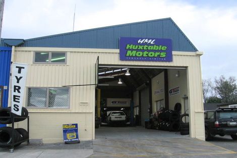 Photo of property in 16a Puketapu Road, Taradale, Napier, 4112