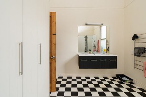 Photo of property in 32 Clifford Street, Dalmore, Dunedin, 9010