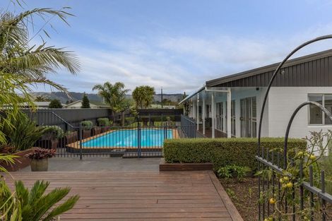 Photo of property in 23 Featherston Street, Levin, 5510