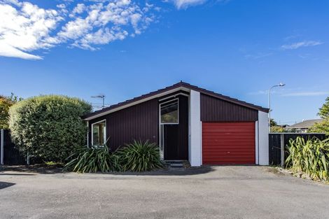 Photo of property in 14 Raekura Place, Redcliffs, Christchurch, 8081