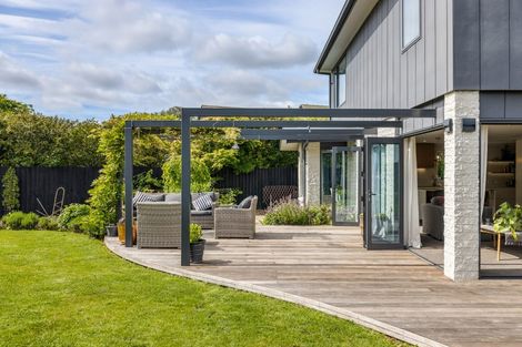 Photo of property in 16 Brackendale Place, Burnside, Christchurch, 8041