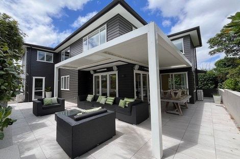 Photo of property in 9 Swindon Close, Mellons Bay, Auckland, 2014