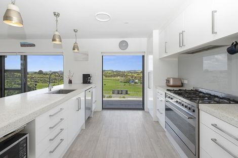 Photo of property in 133 Waitea Road, Muriwai, Waimauku, 0881