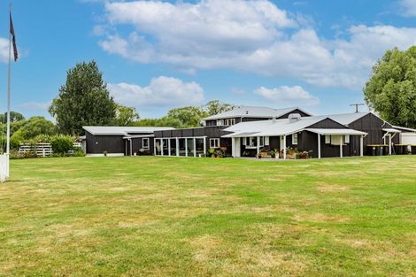 Photo of property in 797 Pourerere Road, Omakere, Waipawa, 4271