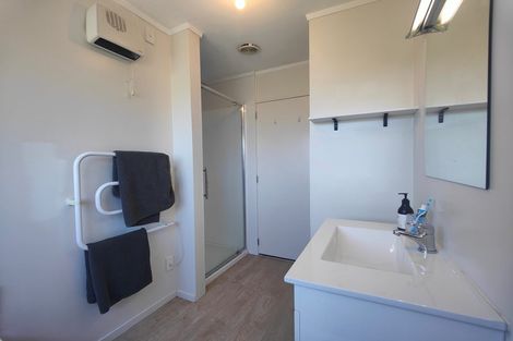 Photo of property in 83a Main Road, Titahi Bay, Porirua, 5022