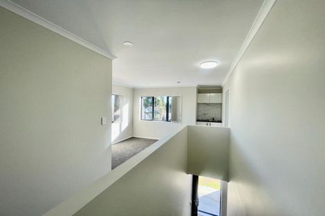 Photo of property in 1/2 Cameron Street, Papakura, 2110