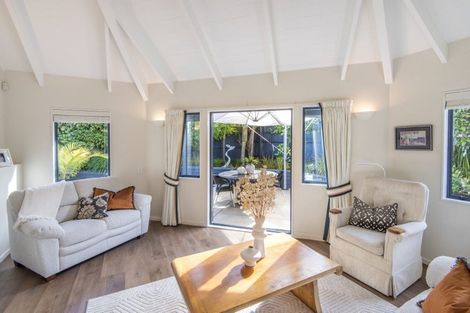 Photo of property in 24 Niccol Avenue, Narrow Neck, Auckland, 0624