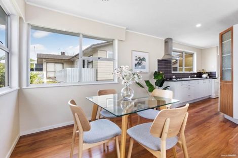 Photo of property in 34 Felgrove Street, Glendene, Auckland, 0602