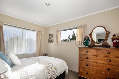 Photo of property in 66 Guadeloupe Crescent, Grenada Village, Wellington, 6037