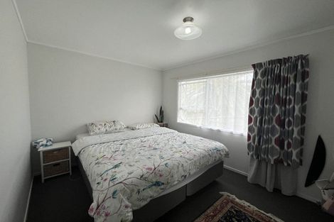 Photo of property in 27 Cedar Heights Avenue, Massey, Auckland, 0614