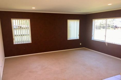 Photo of property in 10 Franshell Crescent, East Tamaki, Auckland, 2013