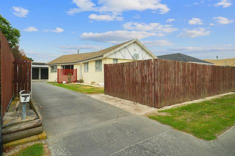 Photo of property in 7 Mckellar Place, Hornby, Christchurch, 8042