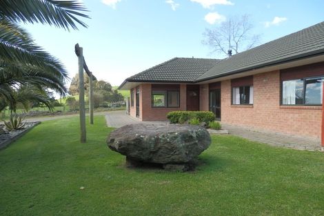 Photo of property in 200 Totara Road, Ararimu, Drury, 2579