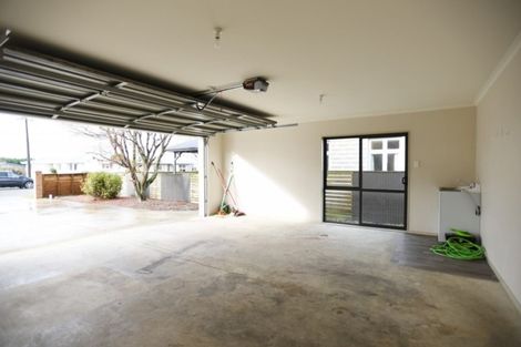 Photo of property in 32 Park Street, Winton, 9720