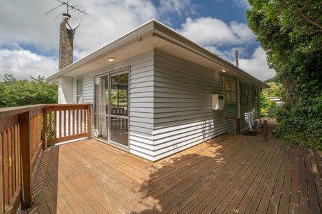 Photo of property in 60 The Drive, Tawa, Wellington, 5028