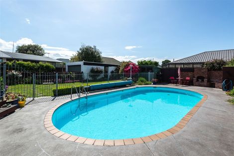 Photo of property in 20 Rosedale Place, Avonhead, Christchurch, 8042