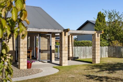 Photo of property in 27 Farrant Drive, Wanaka, 9305