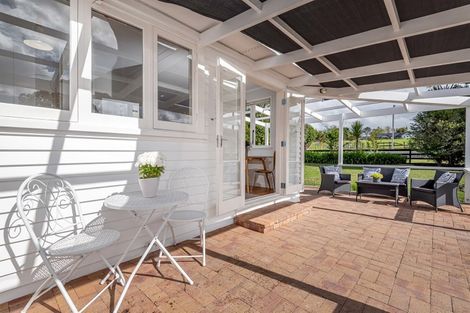 Photo of property in 118 Riverhead Road, Kumeu, 0892