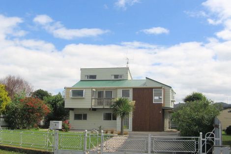 Photo of property in 4 Patterson Place, Waihi Beach, 3611
