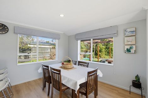 Photo of property in 5a Woodgrove Avenue, North New Brighton, Christchurch, 8083