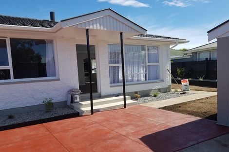 Photo of property in 2/14a Branksome Place, Parklands, Christchurch, 8083