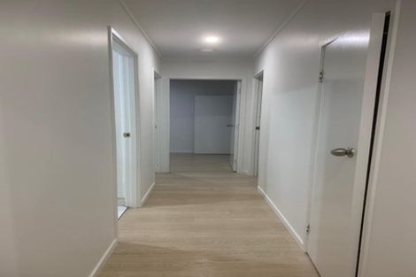 Photo of property in 8b Heathberry Close, Papatoetoe, Auckland, 2025