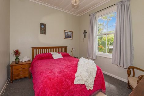 Photo of property in 16 George Street, Hikurangi, 0114
