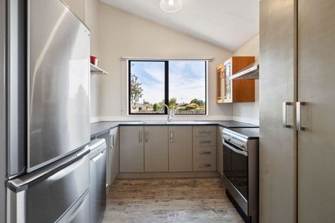 Photo of property in 34 Kowhai Street, Tokomaru, Palmerston North, 4474