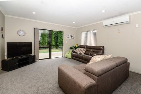 Photo of property in 13 Shrule Place, Huntington, Hamilton, 3210