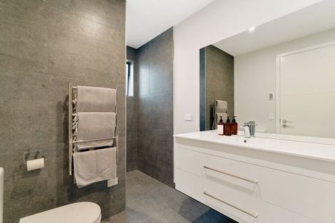 Photo of property in 47a Mcadam Drive, Jacks Point, Queenstown, 9371