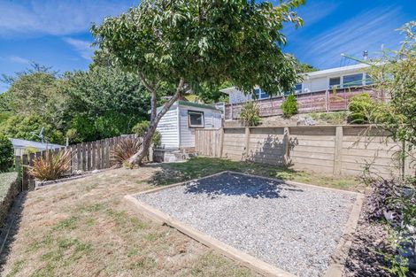 Photo of property in 58 Catherine Crescent, Paparangi, Wellington, 6037