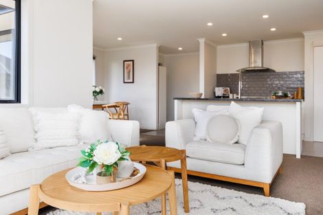 Photo of property in 12 Gibraltar Way, Fitzherbert, Palmerston North, 4410