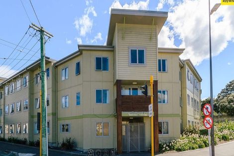 Photo of property in Basin Reserve Complex, 22/4 Sussex Street, Mount Cook, Wellington, 6021