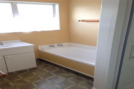 Photo of property in 2/1023 Southland Road, Raureka, Hastings, 4120