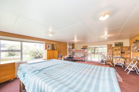 Photo of property in 660b Roberts Line, Kelvin Grove, Palmerston North, 4470