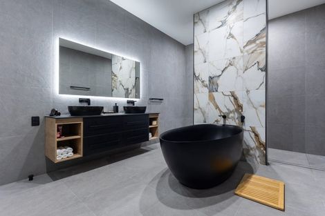 Photo of property in 8 Whio Place, Waikanae, 5036