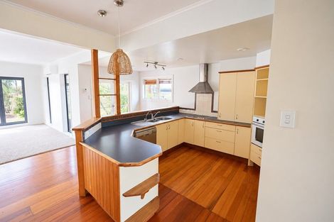 Photo of property in 3 Douglas Street, Okitu, Gisborne, 4010