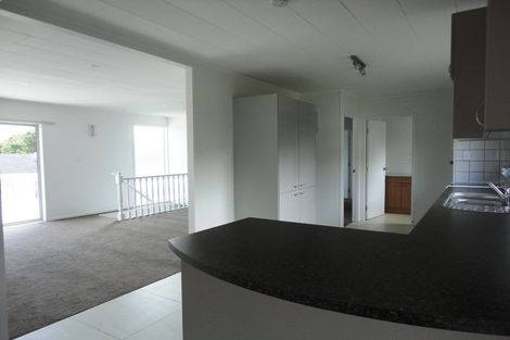 Photo of property in 69 Marendellas Drive, Bucklands Beach, Auckland, 2014