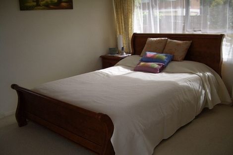 Photo of property in 14 Lavery Place, Sunnynook, Auckland, 0632